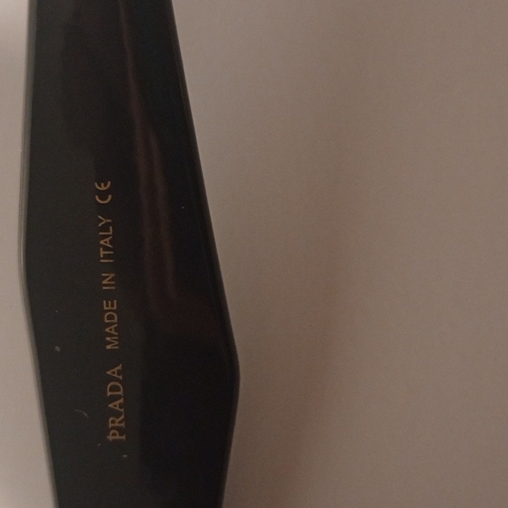 Prada Black and Purple Oversized Cat-Eye Sunglasses - Picture 4 of 5